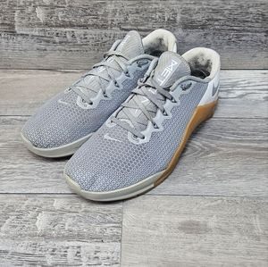 Nike - Metcon 5 (AQ1189-019) Wolf Gray Gum Colorway Size 12 Mens